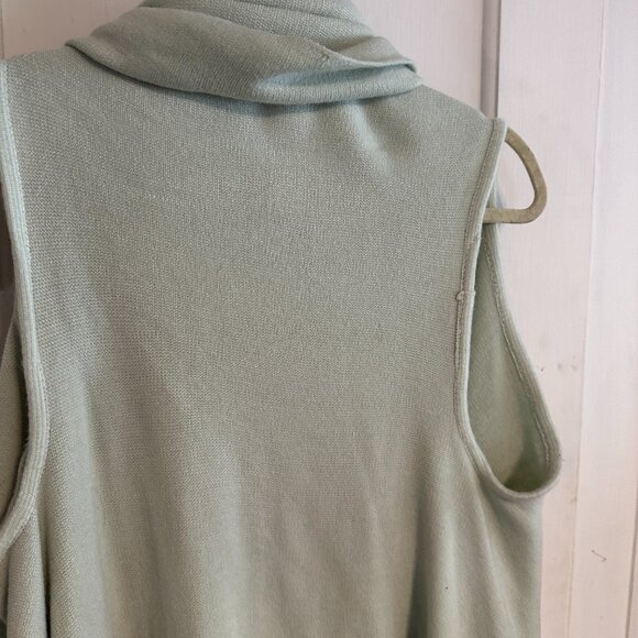 | BOUTIQUE | Light Green Sweater Vest - Picture 4 of 6